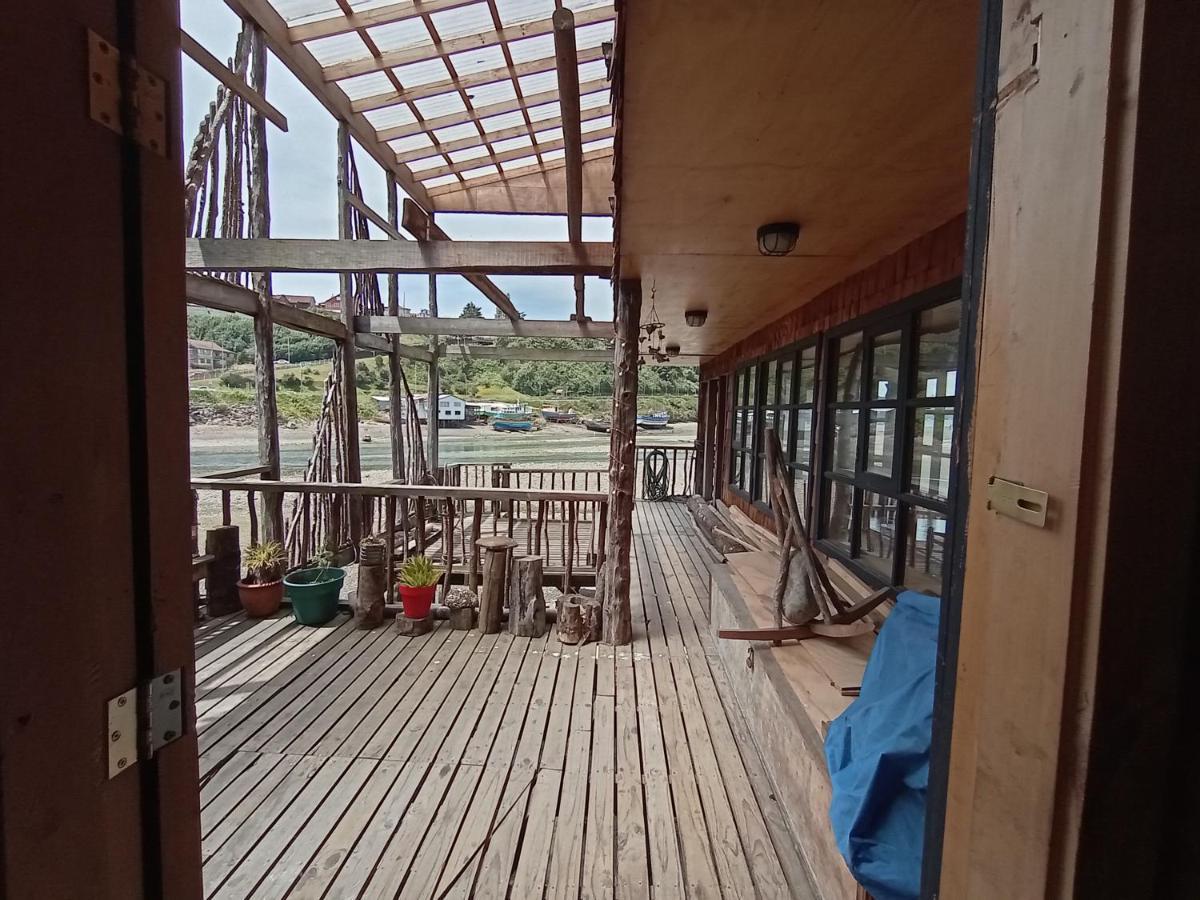 Hostal Palafito Waiwen Кастро Экстерьер фото
