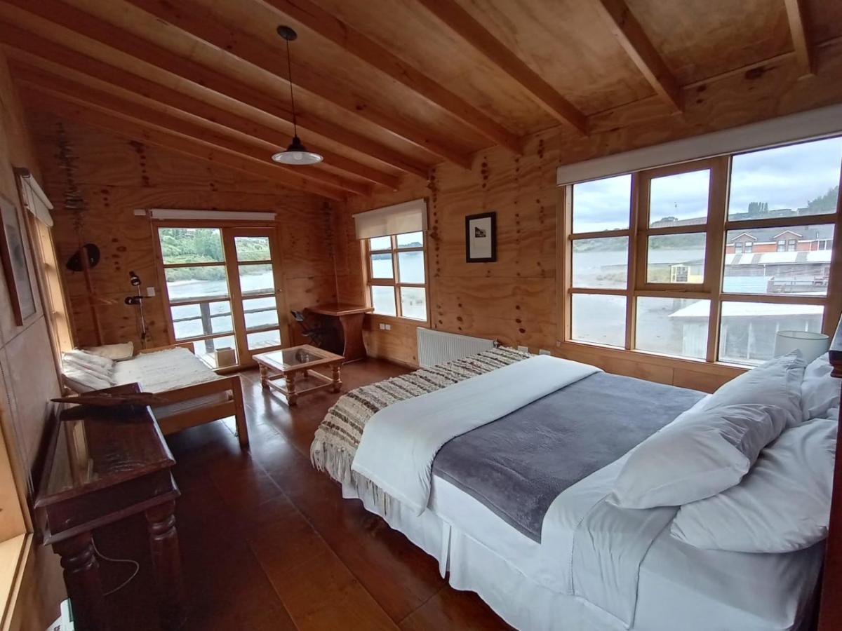 Hostal Palafito Waiwen Кастро Экстерьер фото