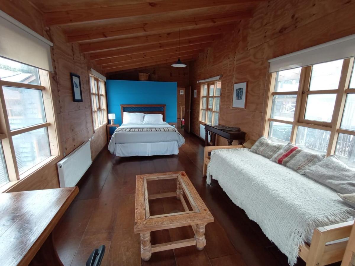 Hostal Palafito Waiwen Кастро Экстерьер фото